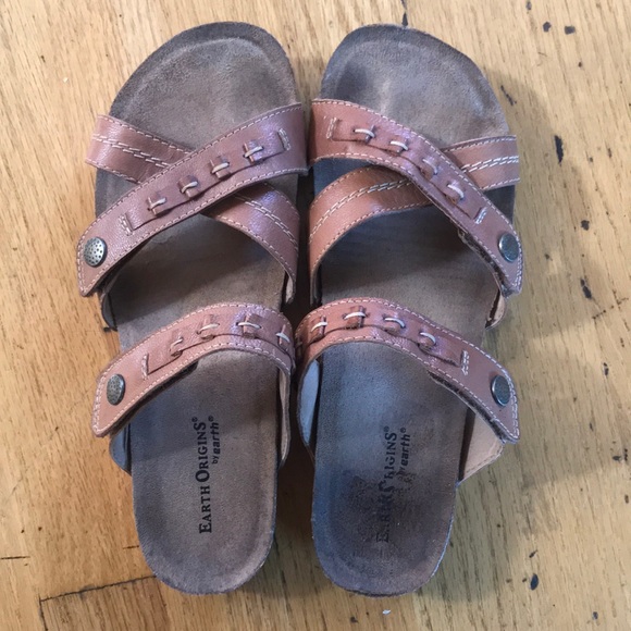 Earth Origins Shoes - Brown leather sandals w/ adjustable Velcro straps